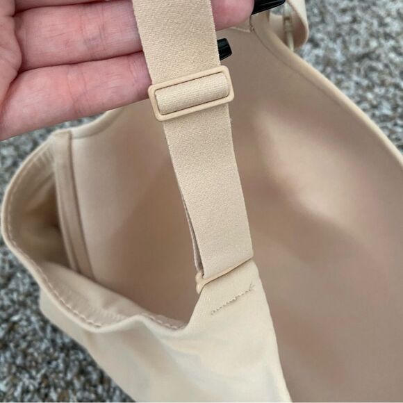 Skims Fits Everybody T-Shirt Bra Mica BR-UWR-2294 Nude Beige NWT 46D - Picture 5 of 5